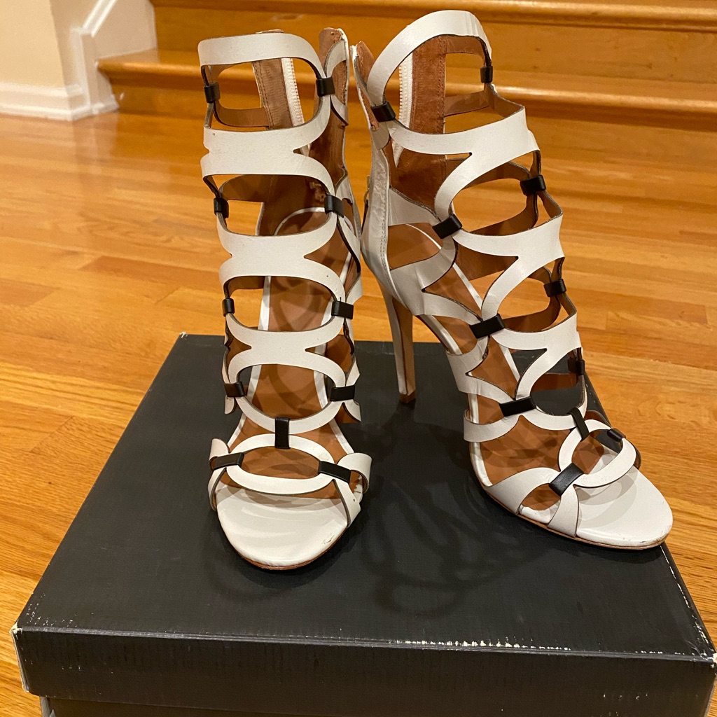 Messes New York Black And White Open Toe Heels